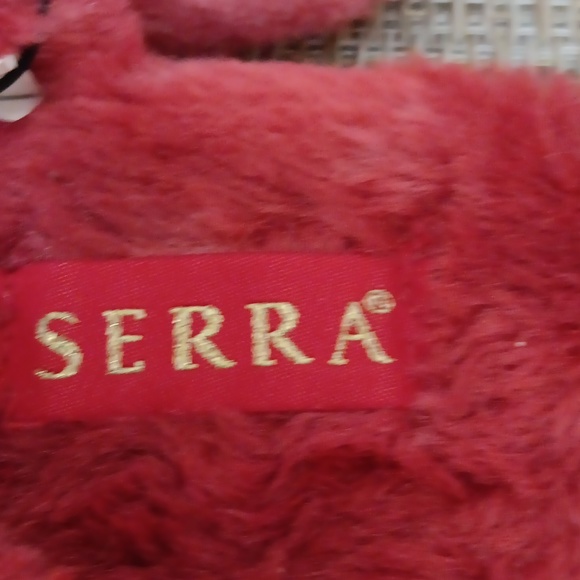 Faux fur slippers.NWT - Picture 5 of 6